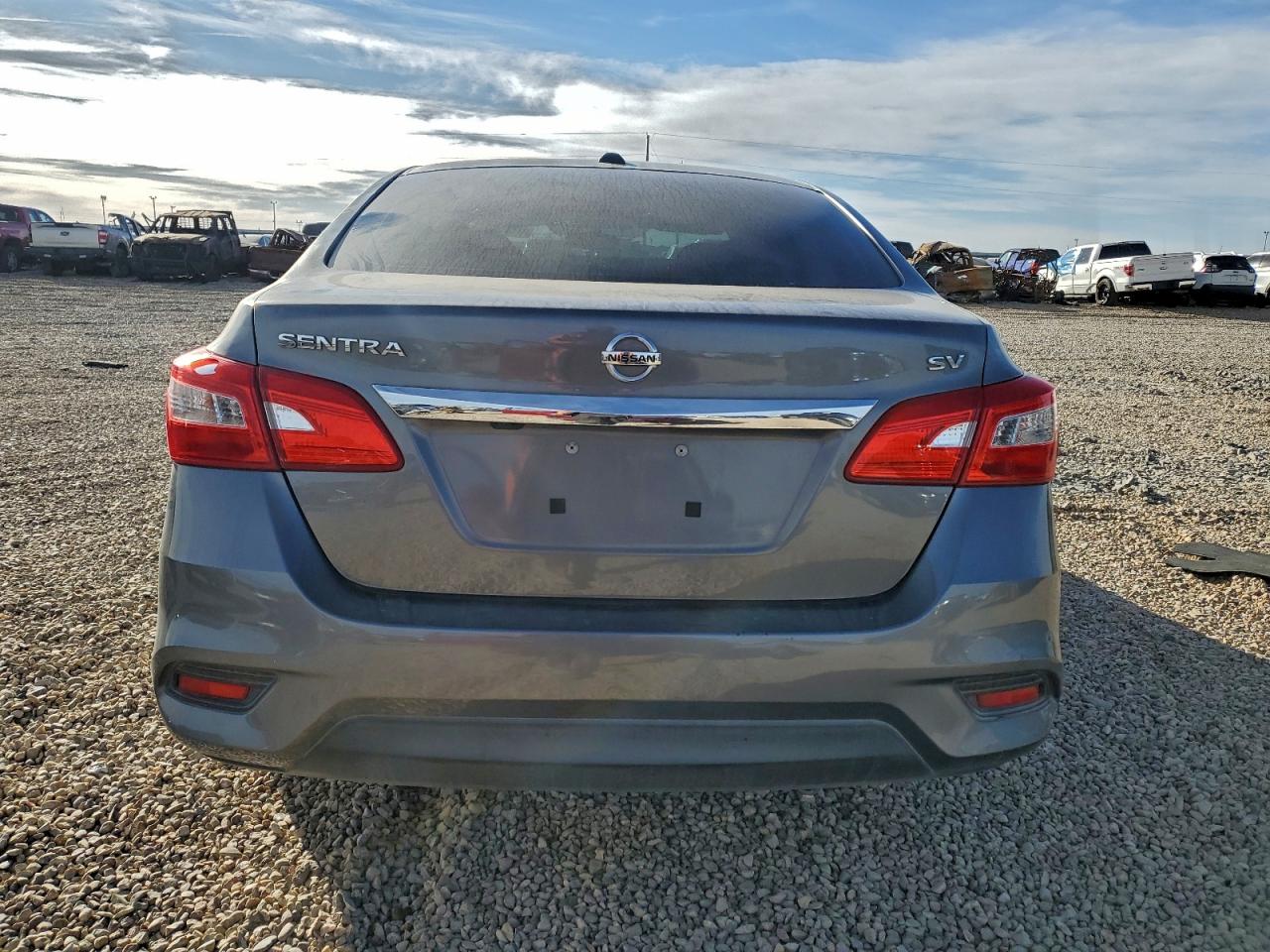 2019 NISSAN SENTRA S photo 11