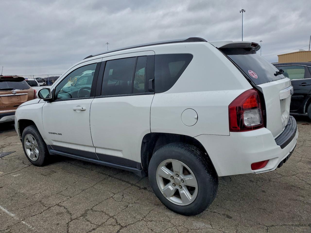 2016 JEEP COMPASS LATITUDE photo 3