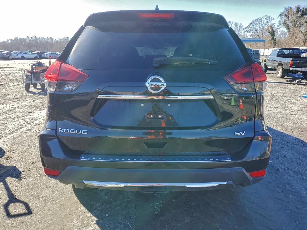2018 NISSAN ROGUE S photo 11