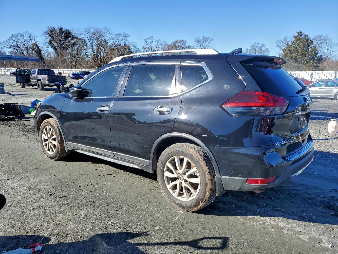 2018 NISSAN ROGUE S photo 3