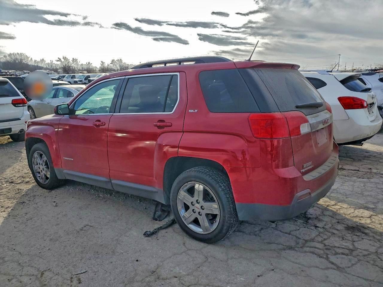 2013 GMC TERRAIN photo 2