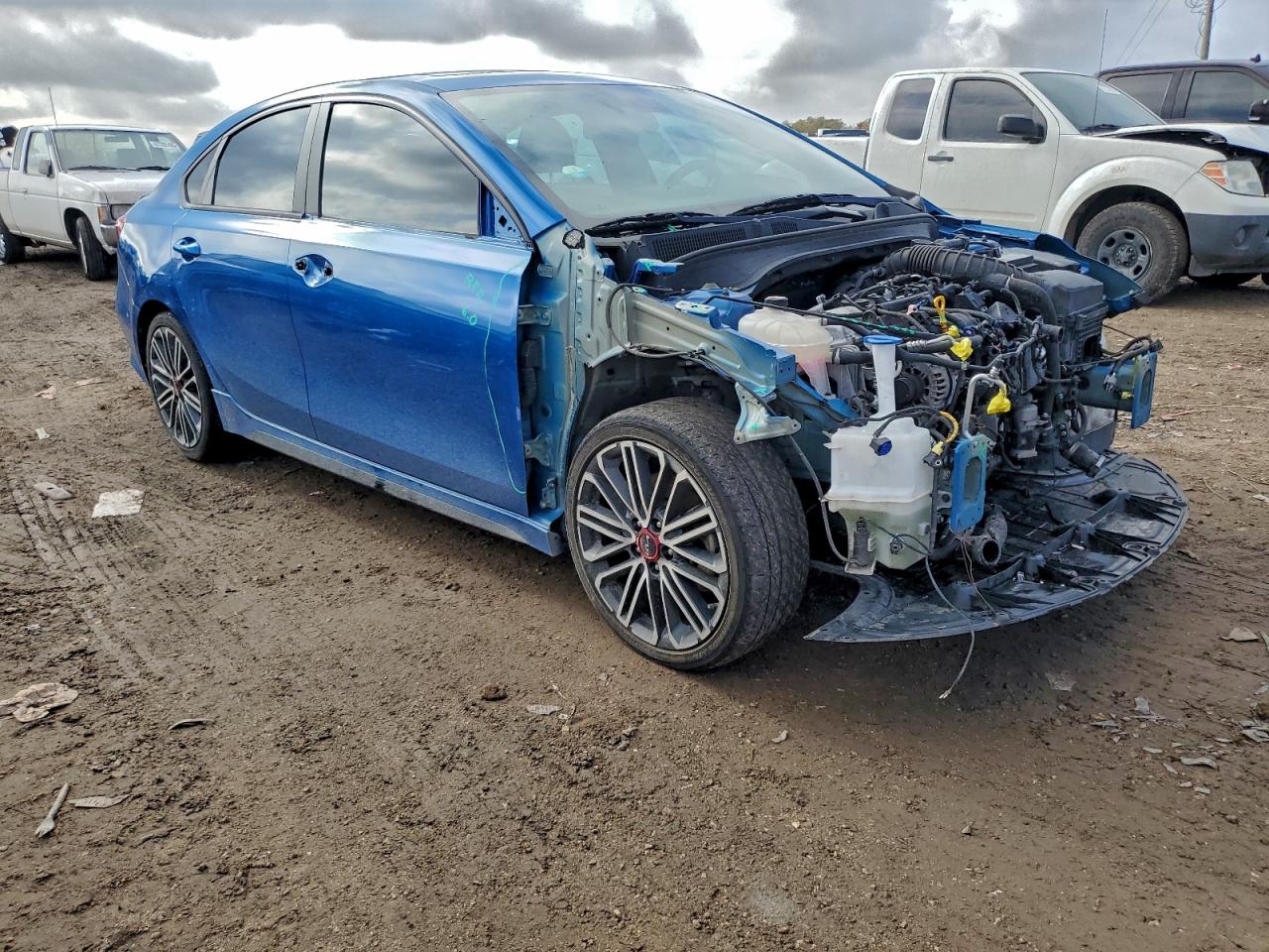 2023 KIA FORTE GT photo 7