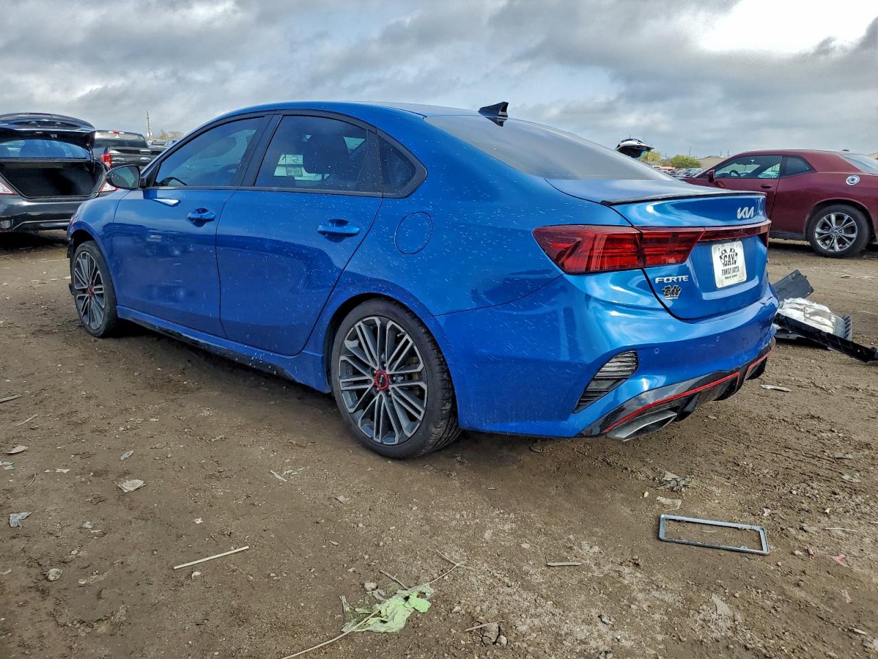 2023 KIA FORTE GT photo 3