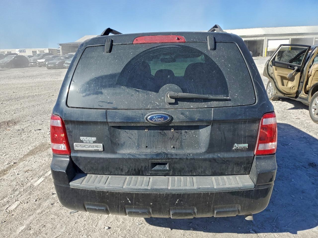 2010 FORD ESCAPE XLT photo 6