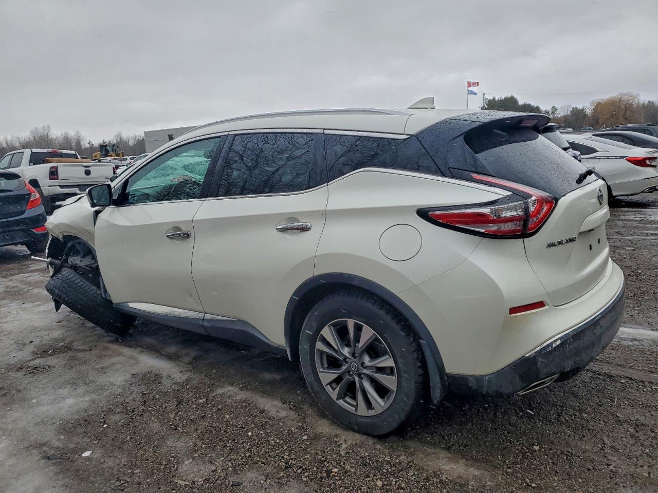2017 NISSAN MURANO S photo 2