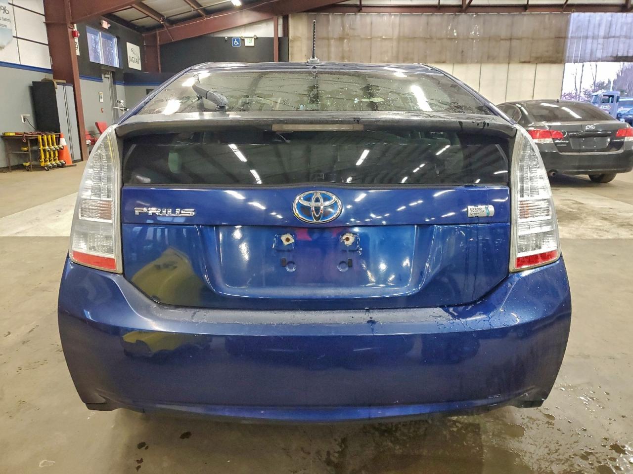 2010 TOYOTA PRIUS photo 6