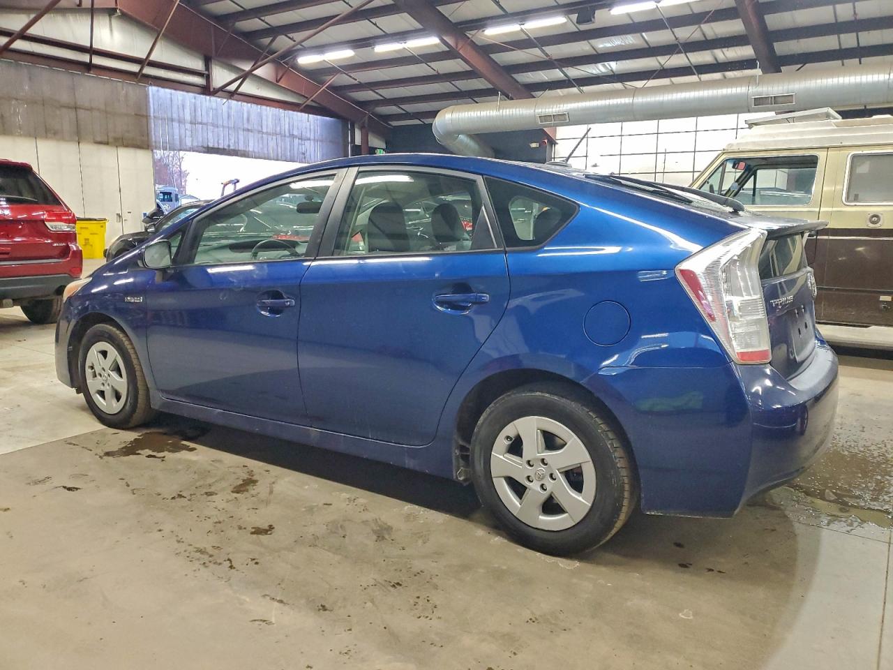 2010 TOYOTA PRIUS photo 2