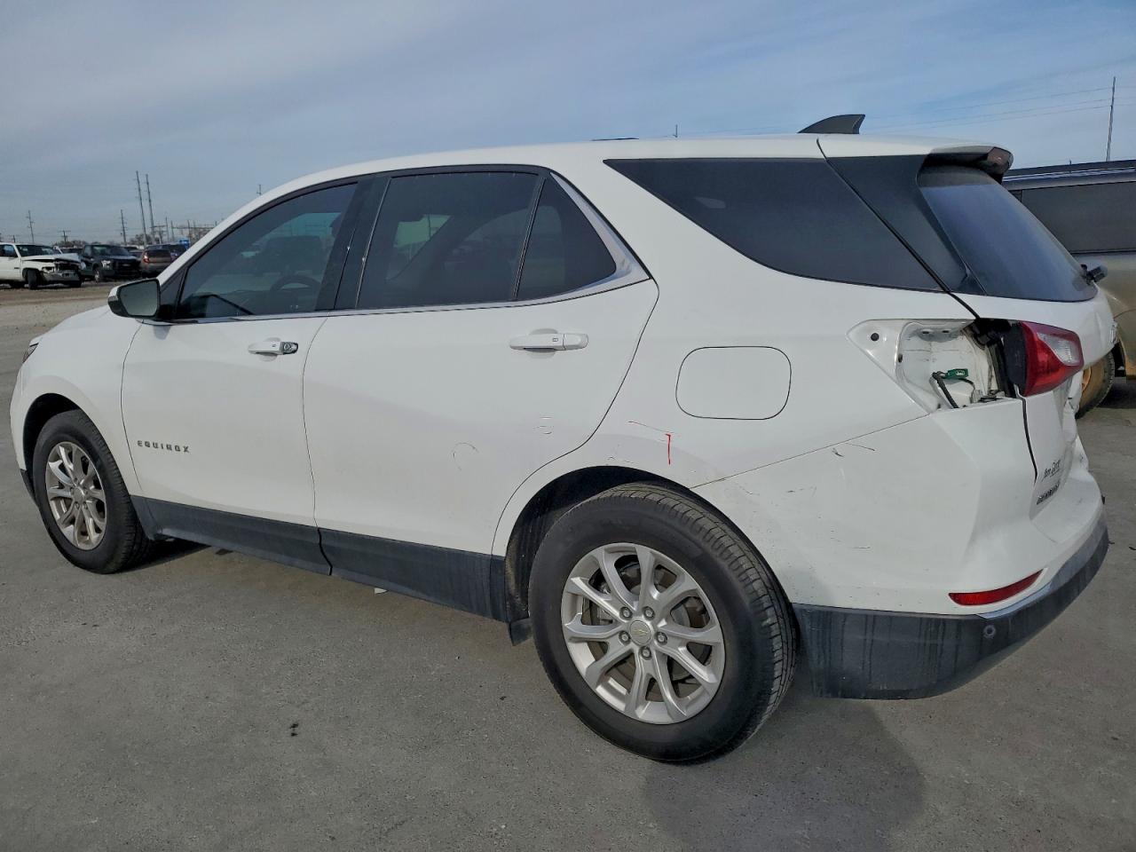 2018 CHEVROLET EQUINOX LT photo 3