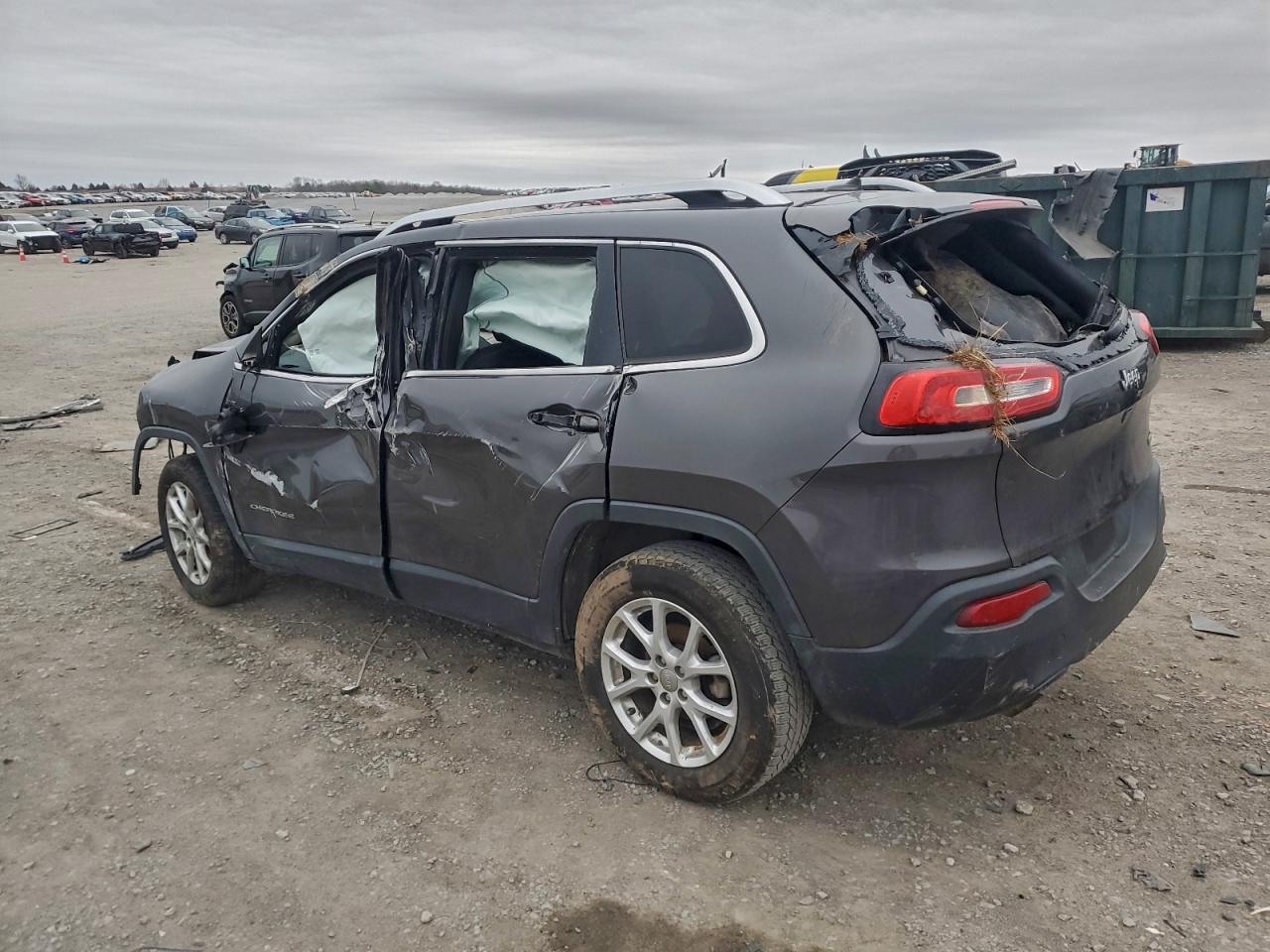 2015 JEEP CHEROKEE LATITUDE photo 3