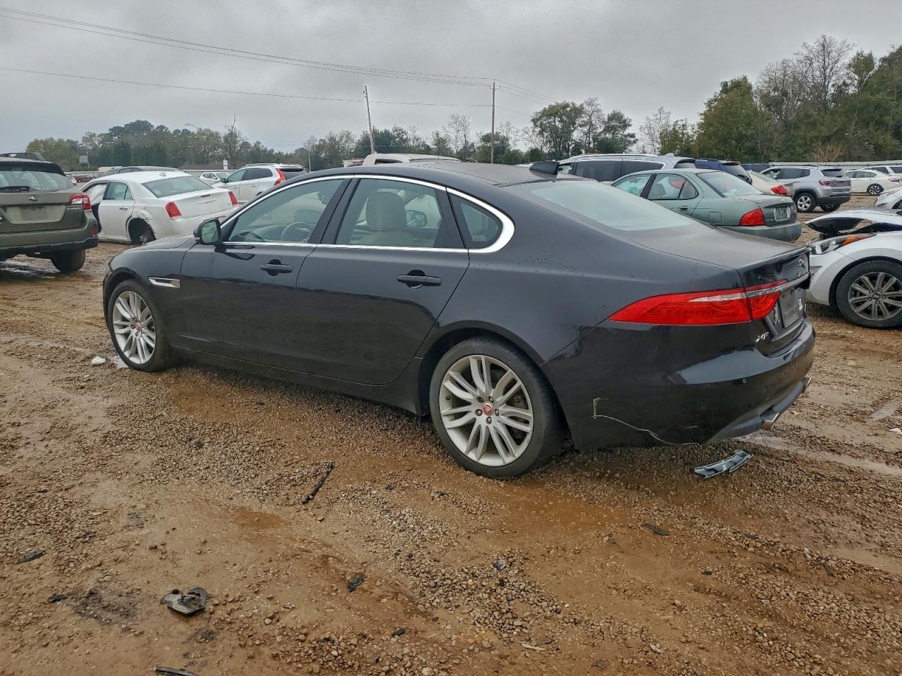 2016 JAGUAR XF PREMIUM photo 5