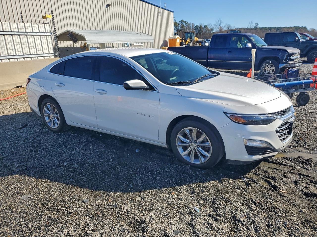 2020 CHEVROLET MALIBU LT photo 4