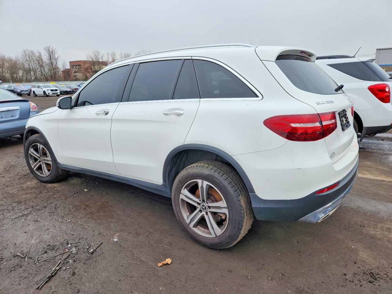 2018 MERCEDES-BENZ GLC 300 4MATIC photo 2