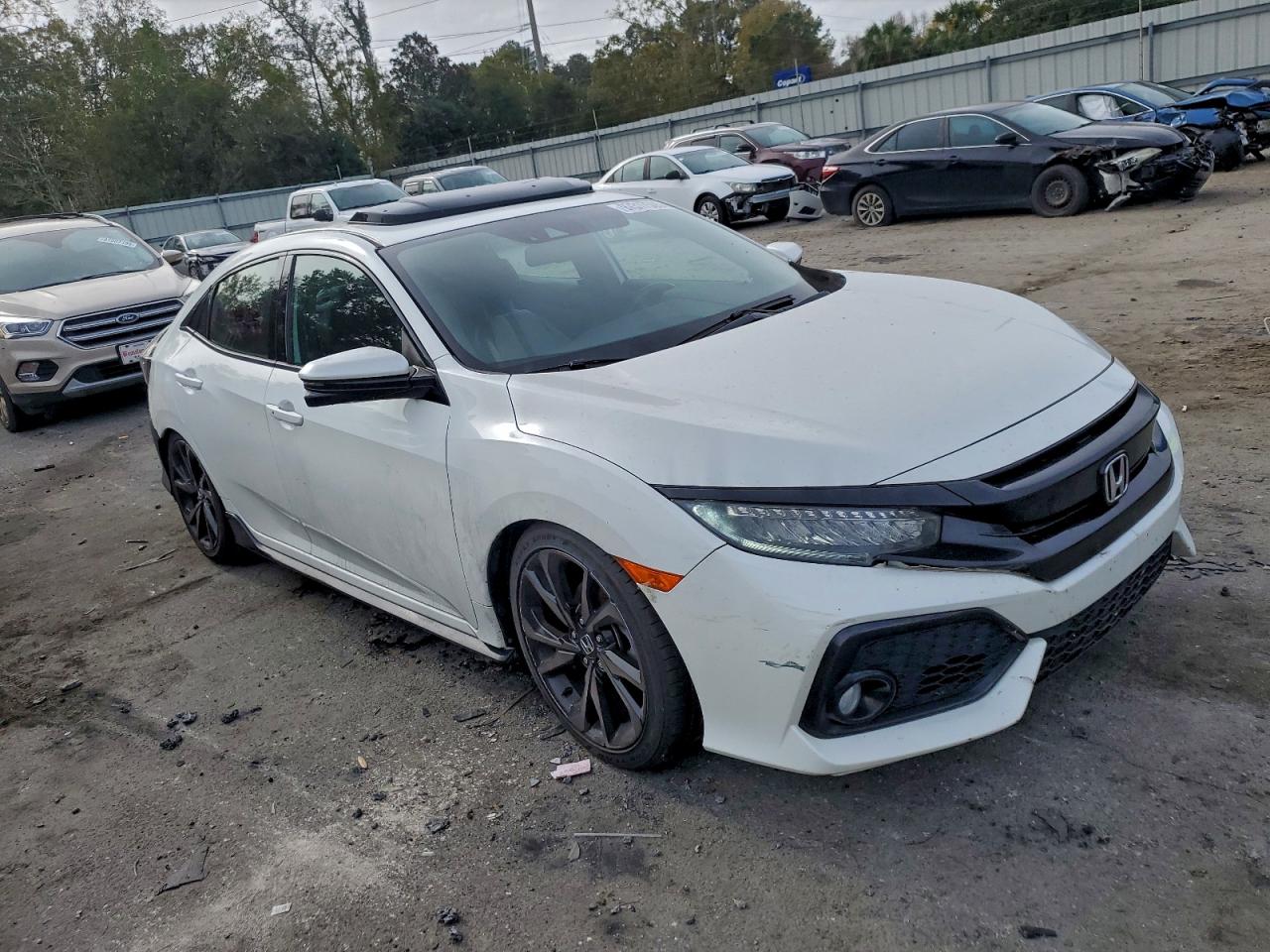 2017 HONDA CIVIC SPORT TOURING photo 4