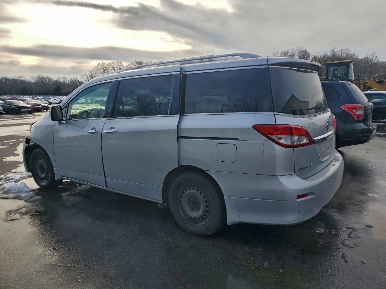 2012 NISSAN QUEST S photo 4