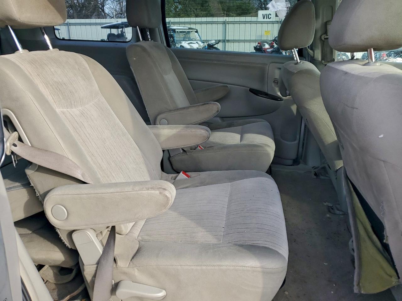 2012 NISSAN QUEST S photo 31