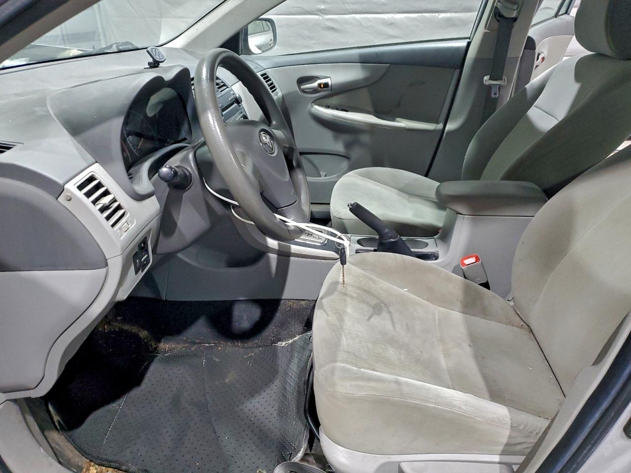 2010 TOYOTA COROLLA BASE photo 7
