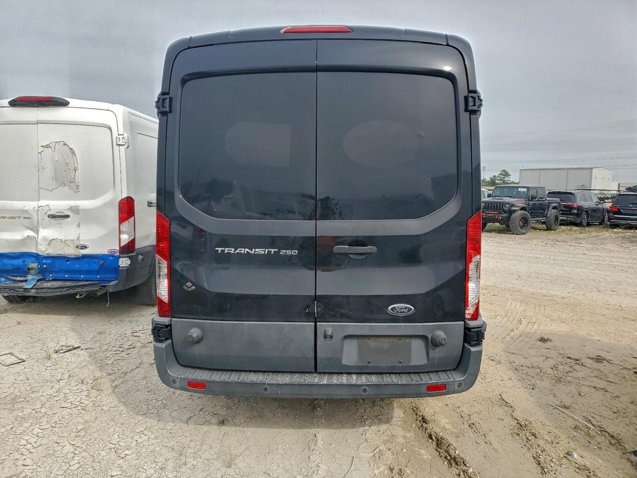 2017 FORD TRANSIT T-250 photo 6