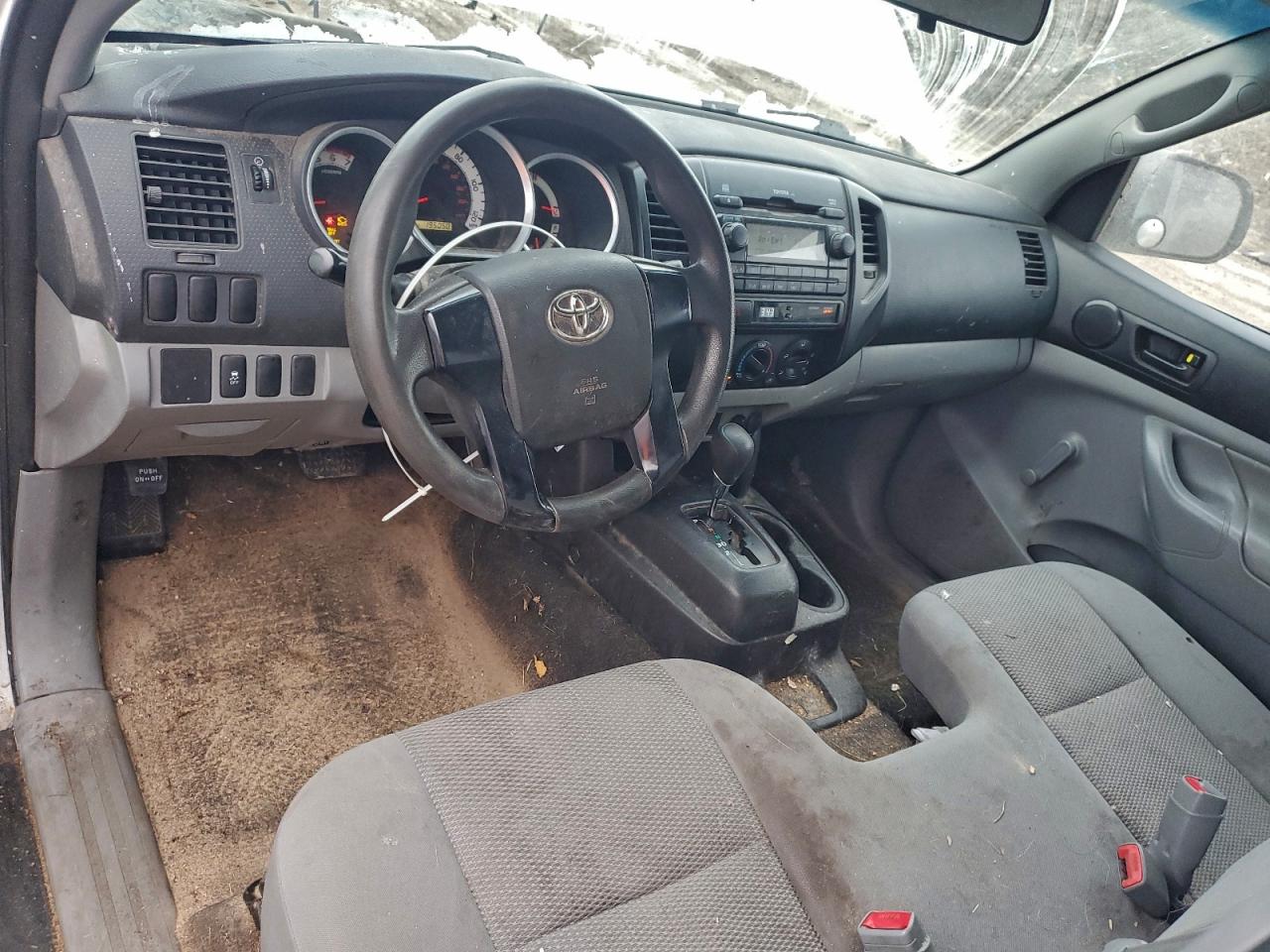 2012 TOYOTA TACOMA photo 8