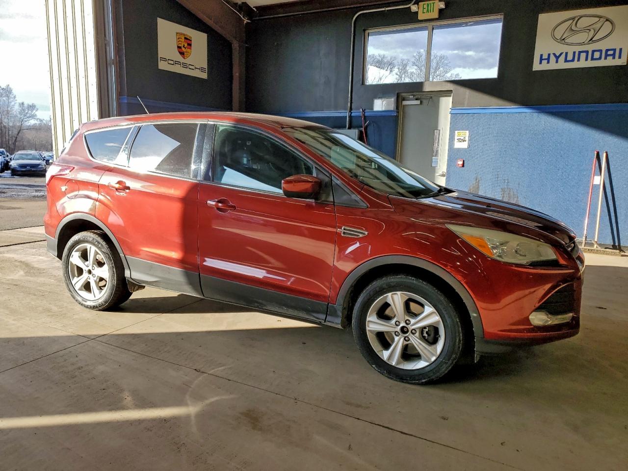 2016 FORD ESCAPE SE photo 4