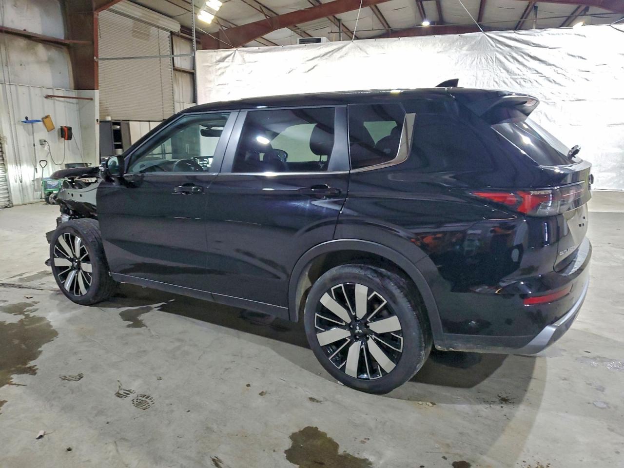 2025 MITSUBISHI OUTLANDER SE photo 3