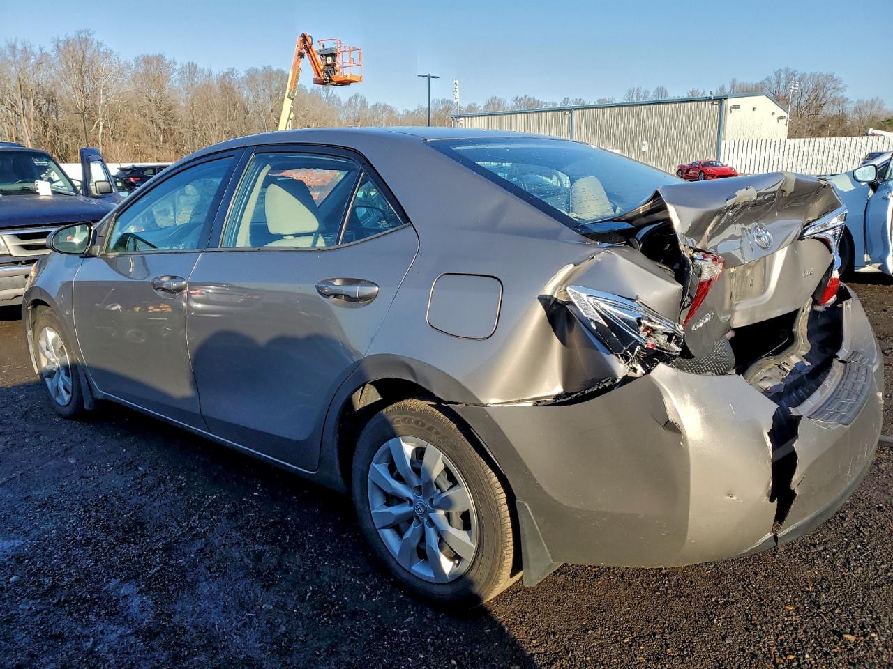 2014 TOYOTA COROLLA LE photo 3