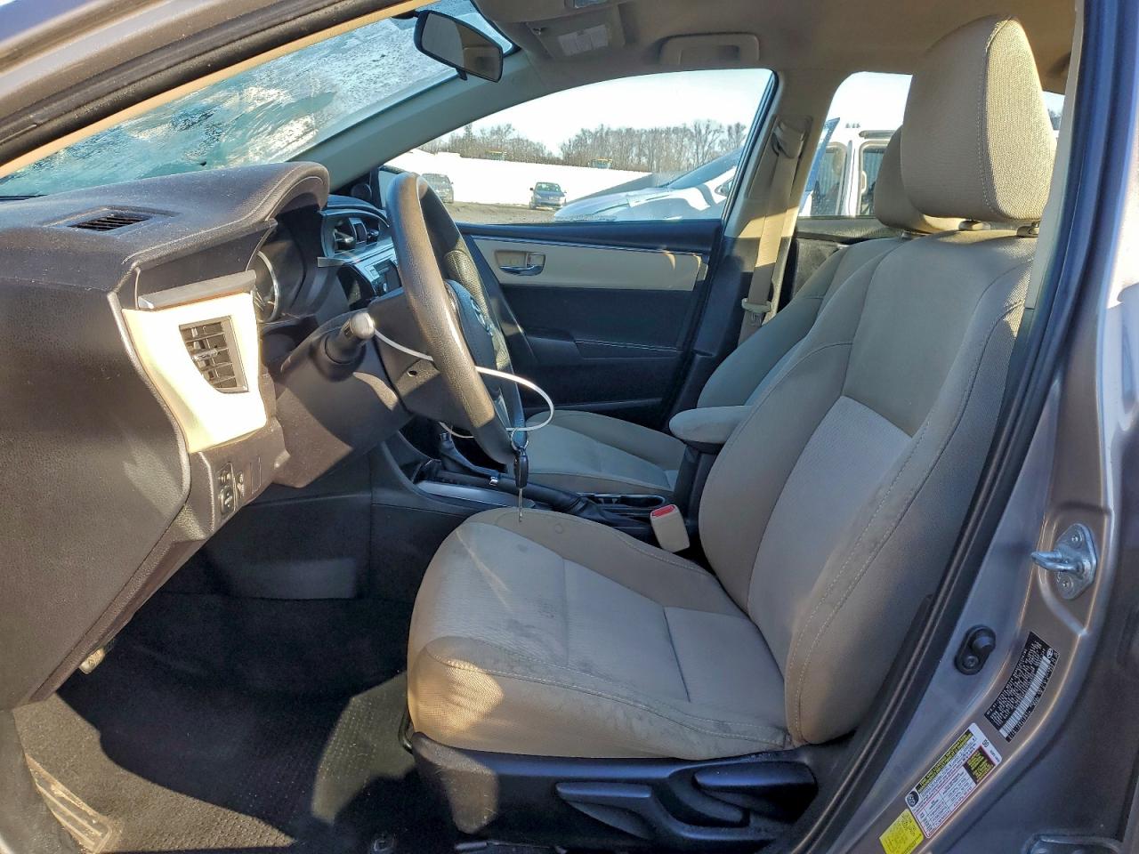 2014 TOYOTA COROLLA LE photo 13