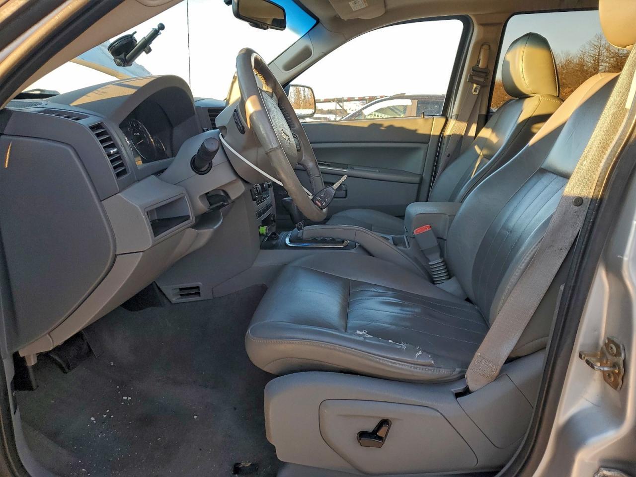 2007 JEEP GRAND CHEROKEE LAREDO photo 13