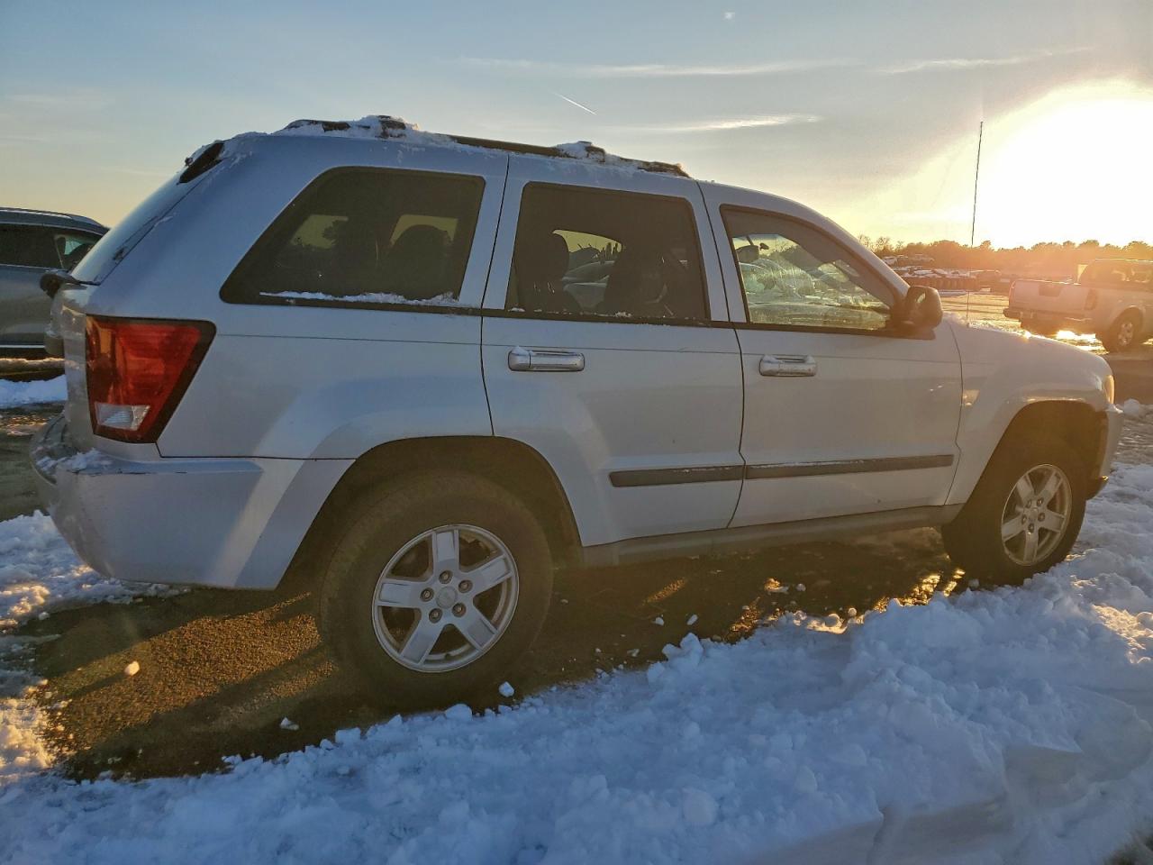 2007 JEEP GRAND CHEROKEE LAREDO photo 5