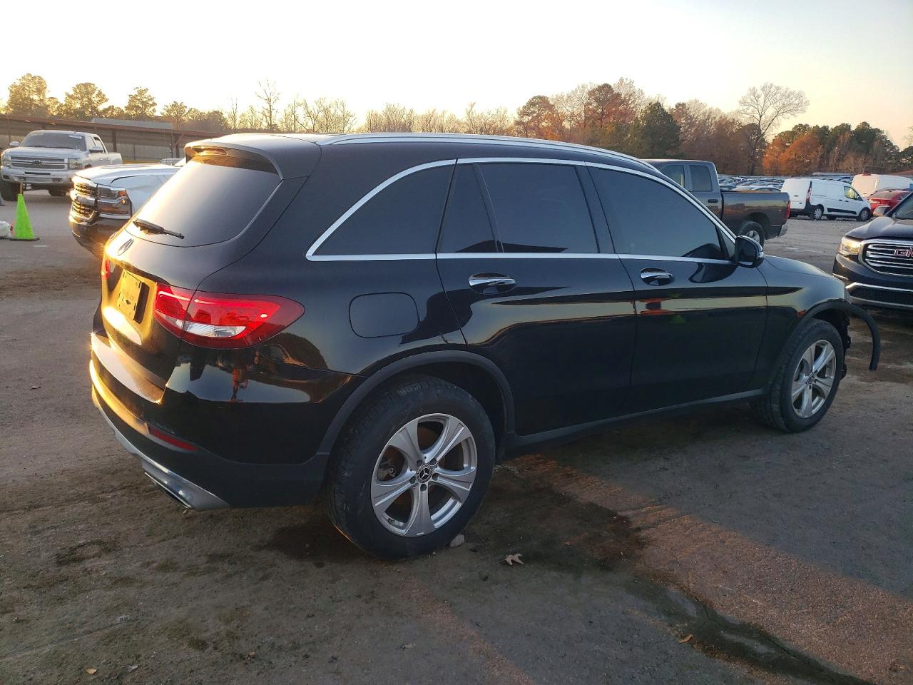 2017 MERCEDES-BENZ GLC 300 photo 5