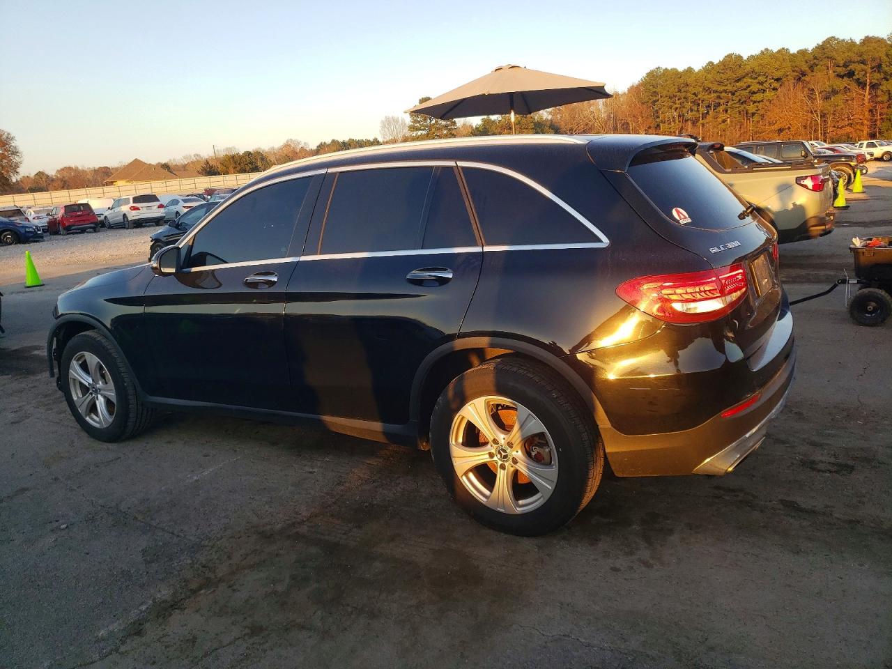 2017 MERCEDES-BENZ GLC 300 photo 3