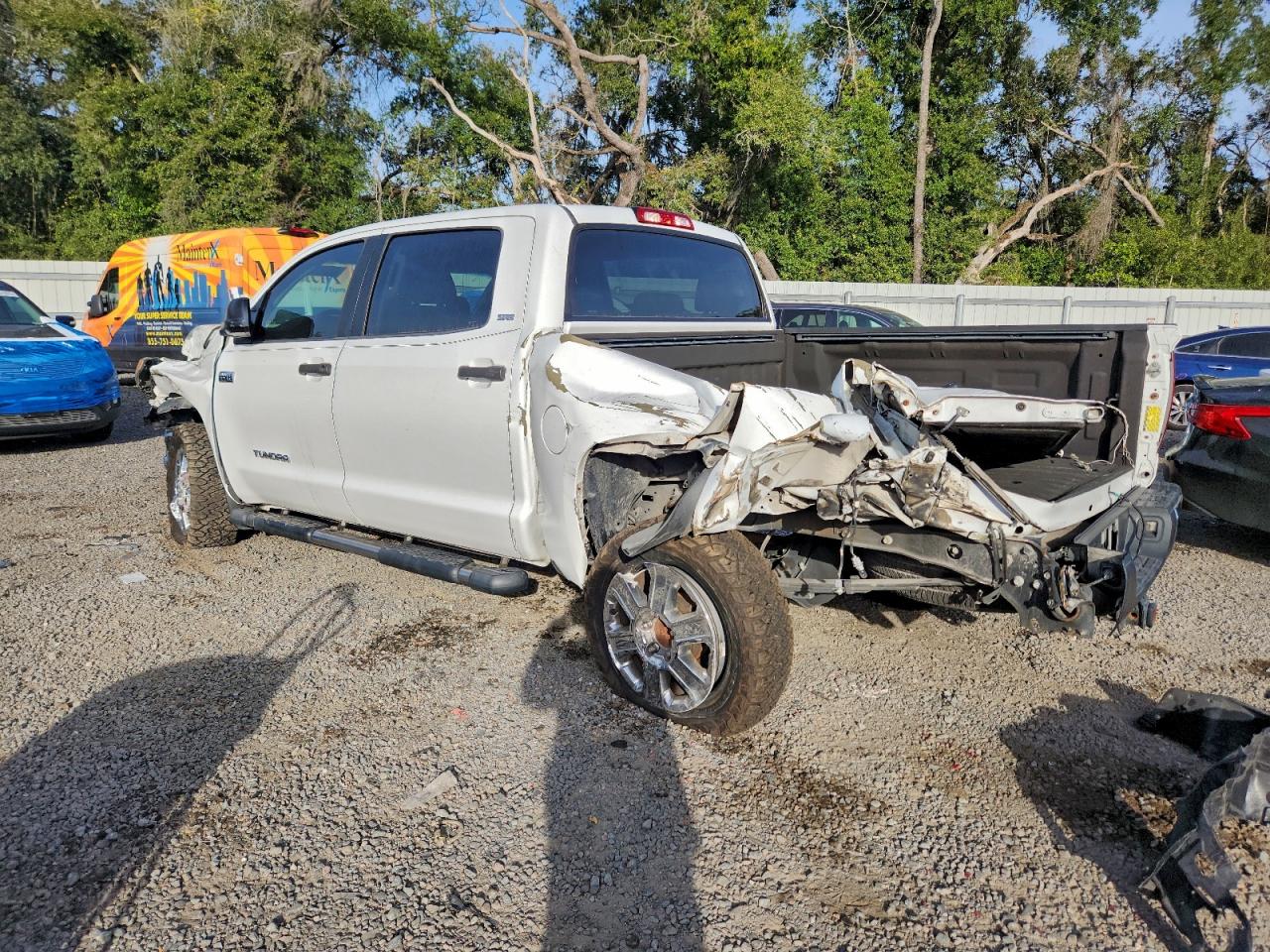 2014 TOYOTA TUNDRA CREWMAX SR5 photo 3