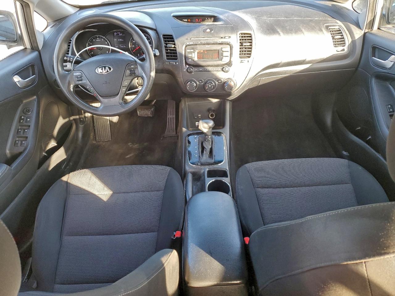 2017 KIA FORTE LX photo 15