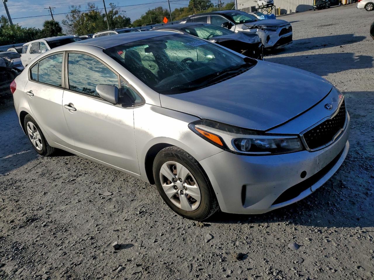 2017 KIA FORTE LX photo 7