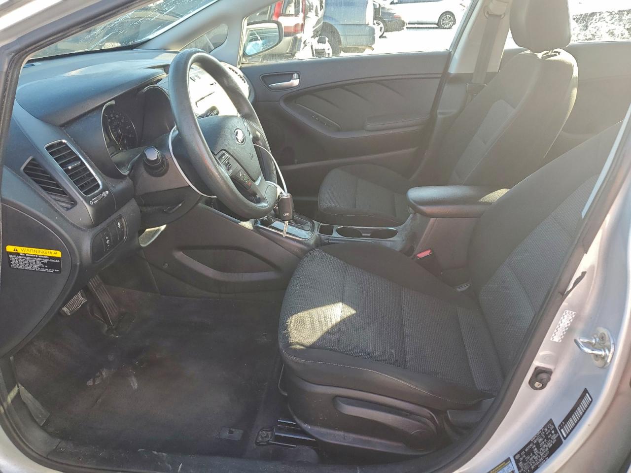 2017 KIA FORTE LX photo 13
