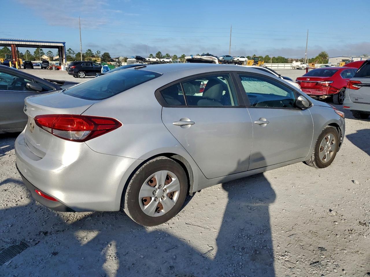 2017 KIA FORTE LX photo 5