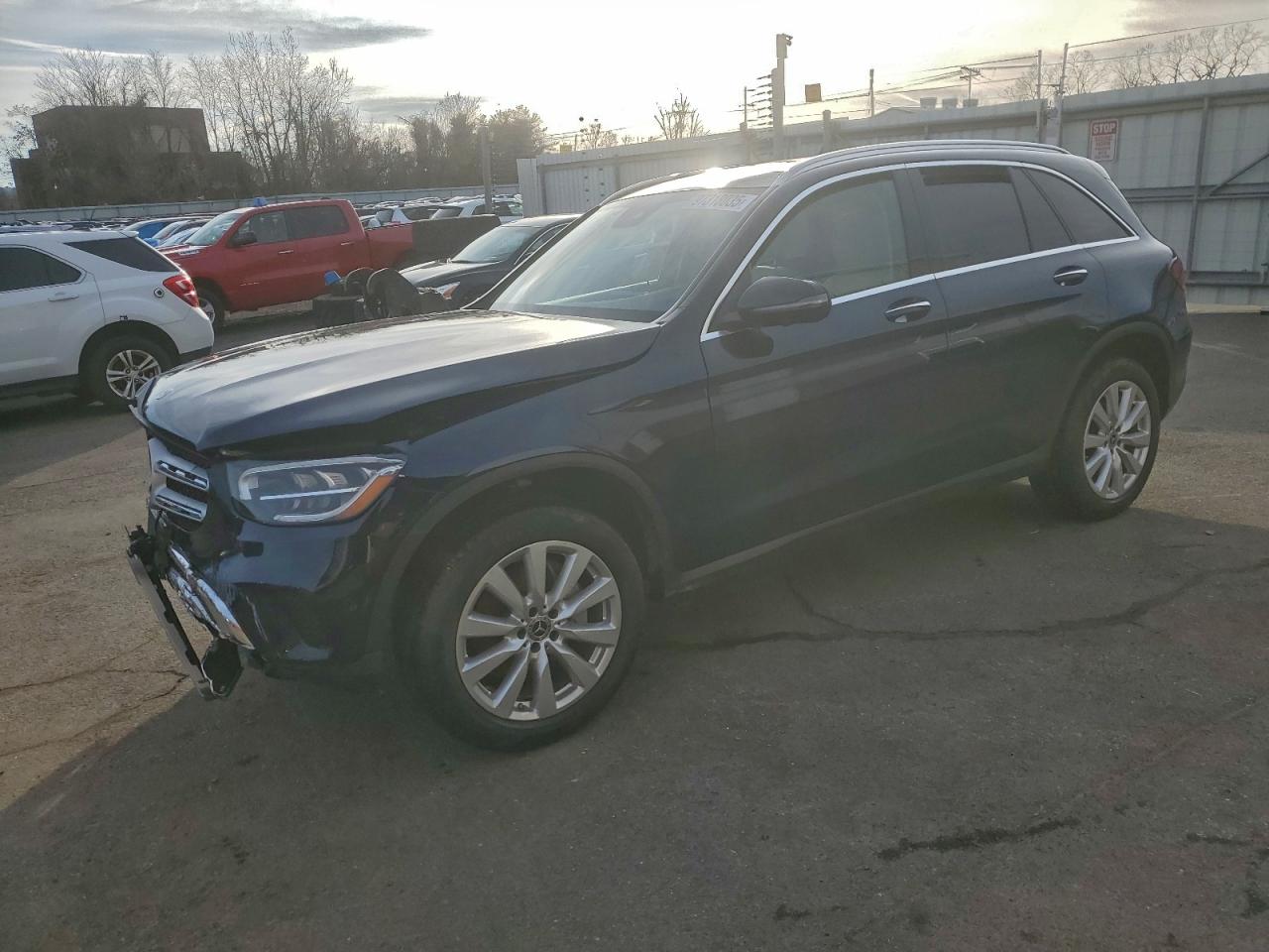 2021 MERCEDES-BENZ GLC