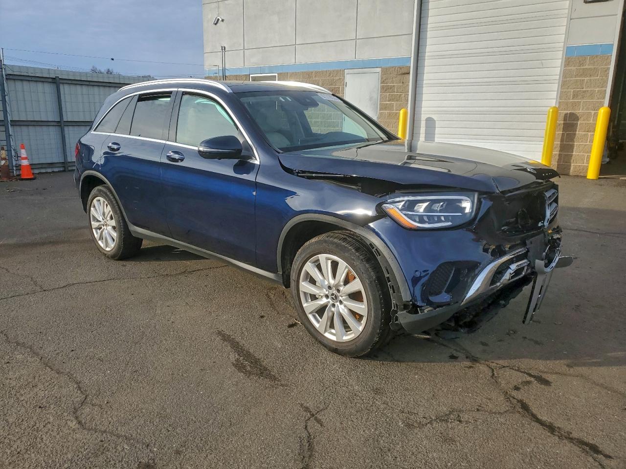 2021 MERCEDES-BENZ GLC 300 4MATIC photo 4
