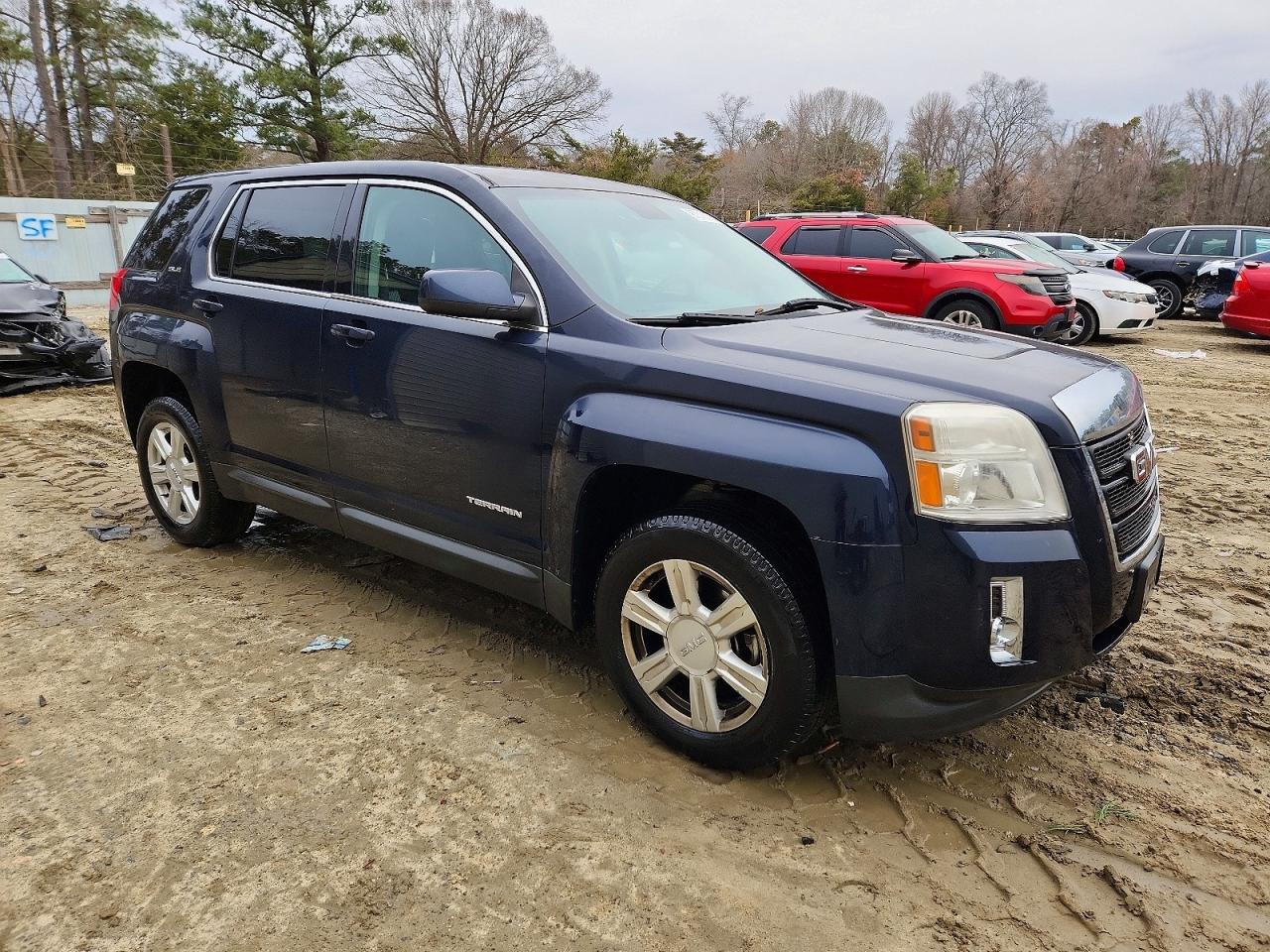 2015 GMC TERRAIN SLE photo 4