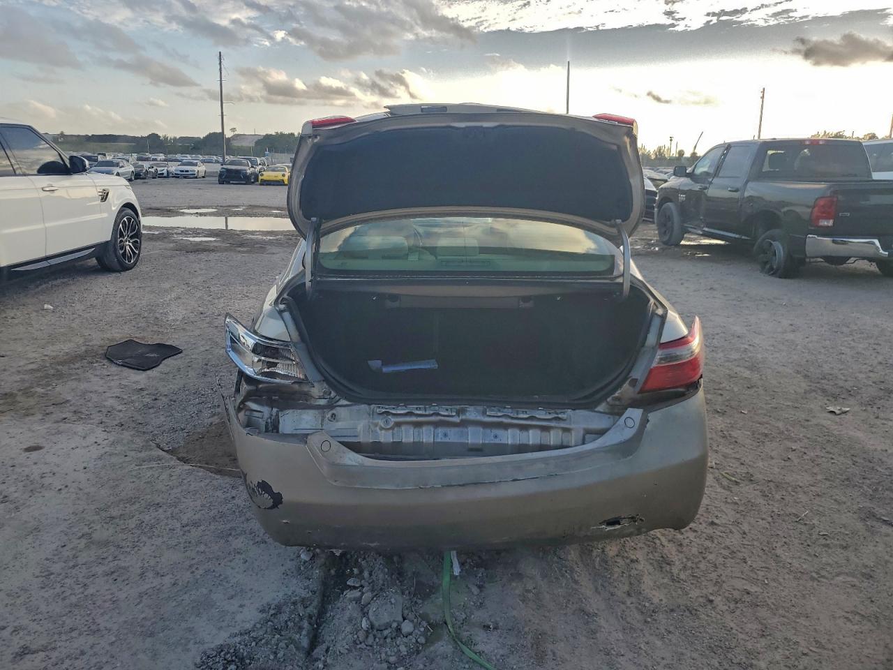 2007 TOYOTA CAMRY CE photo 16