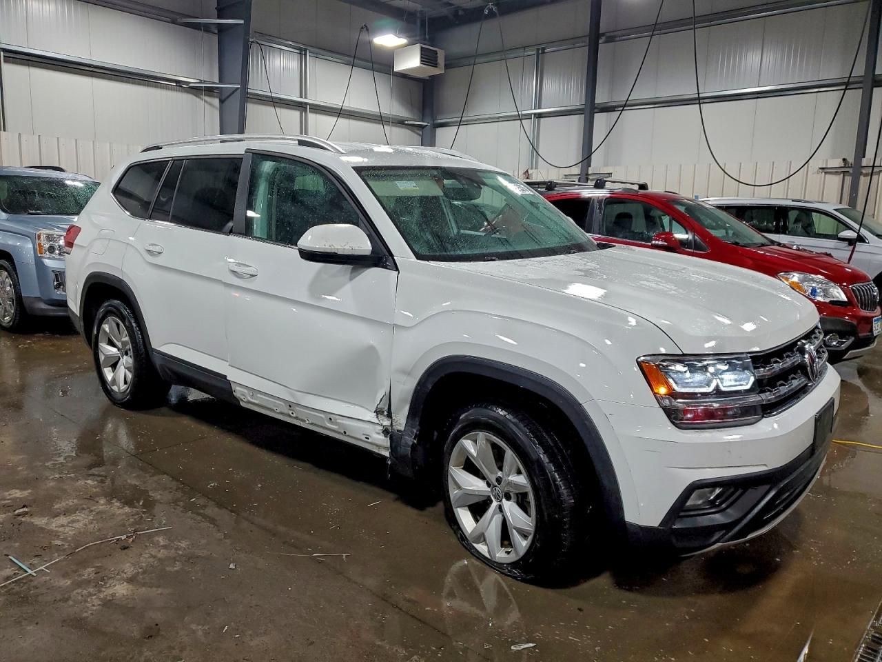 2018 VOLKSWAGEN ATLAS SE photo 4
