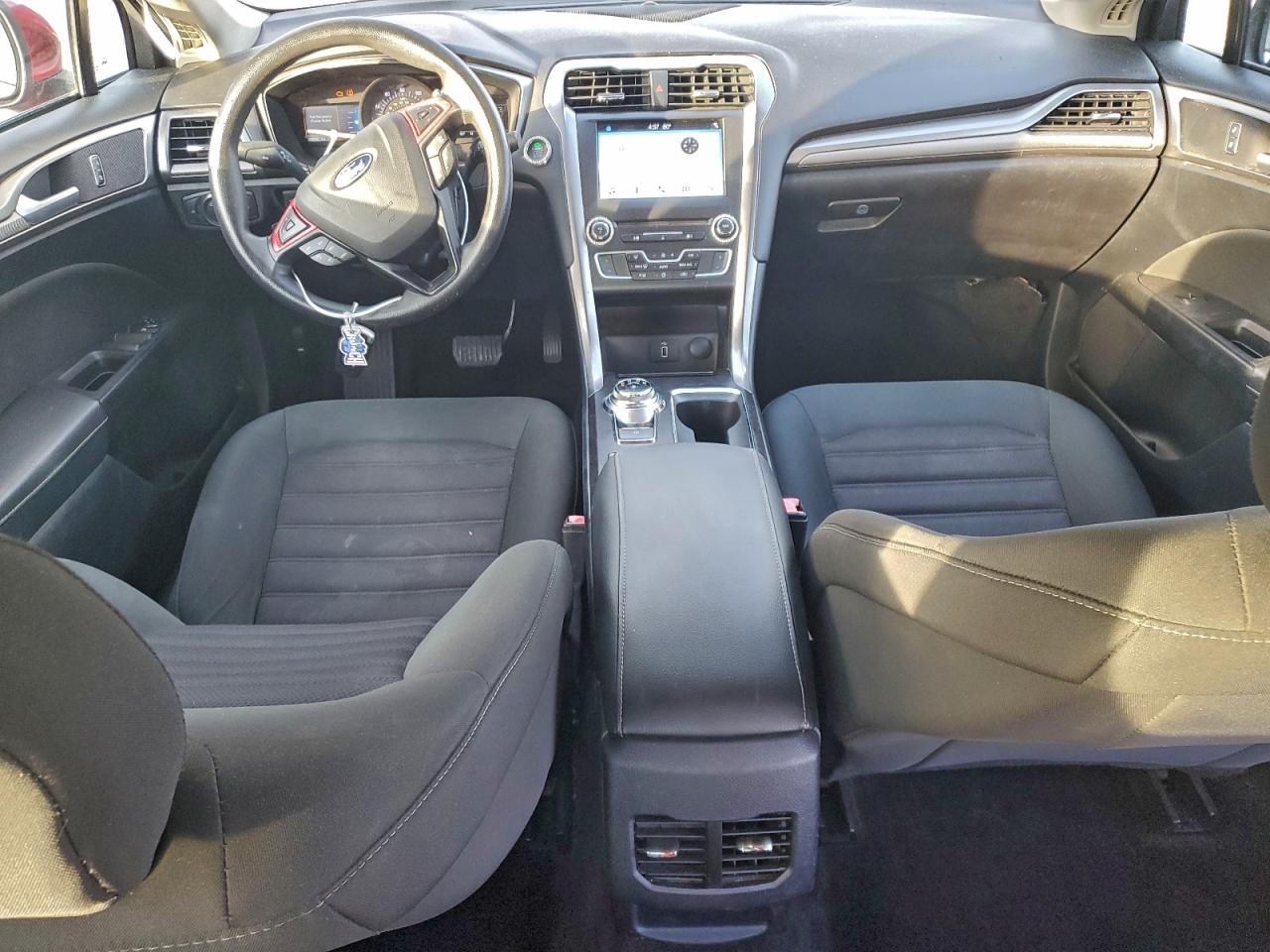 2018 FORD FUSION SE photo 8