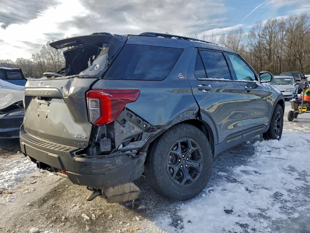 2023 FORD EXPLORER TIMBERLINE photo 3