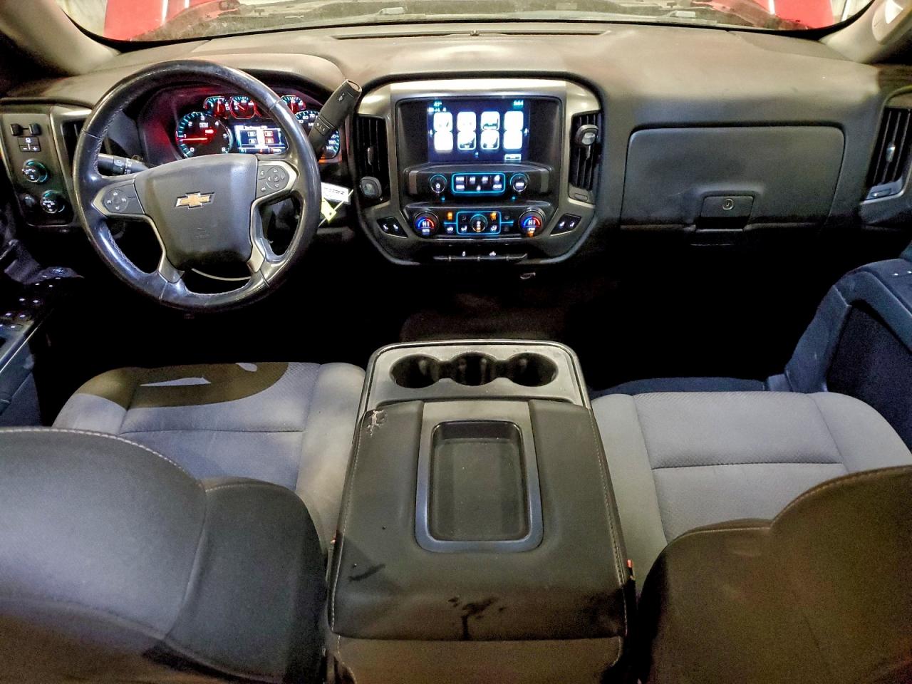 2018 CHEVROLET SILVERADO K1500 LT photo 8