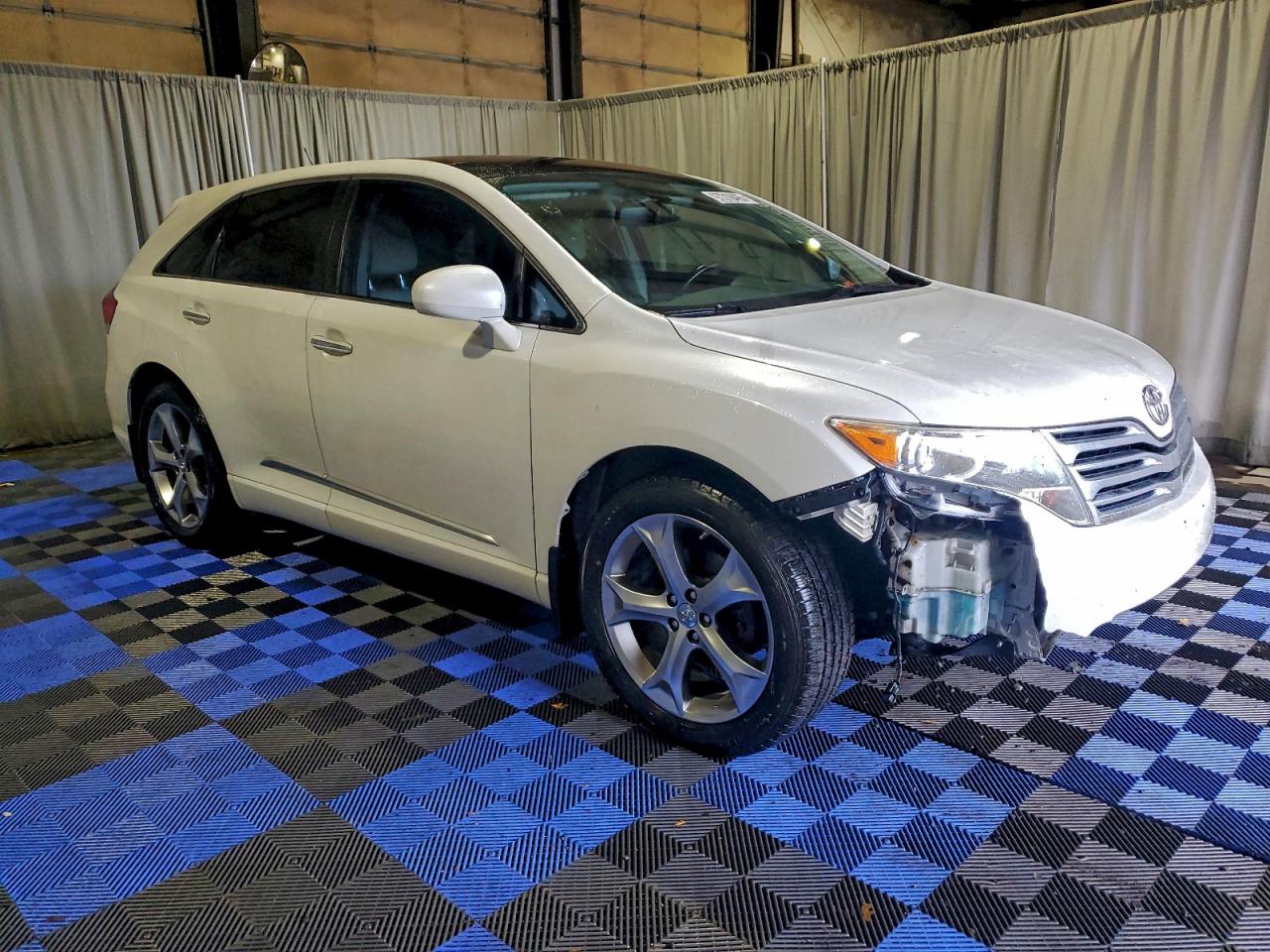 2011 TOYOTA VENZA photo 4