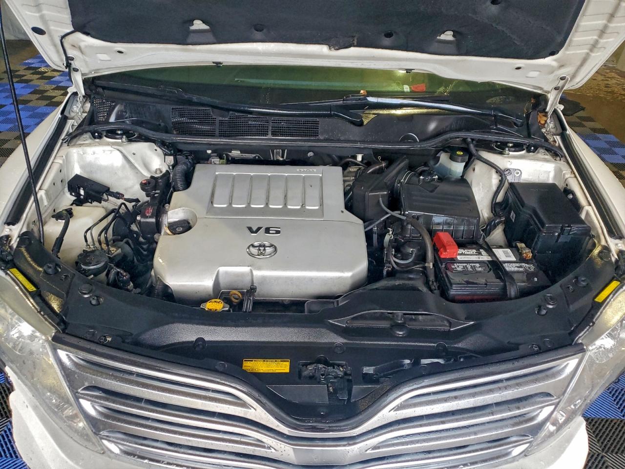 2011 TOYOTA VENZA photo 12