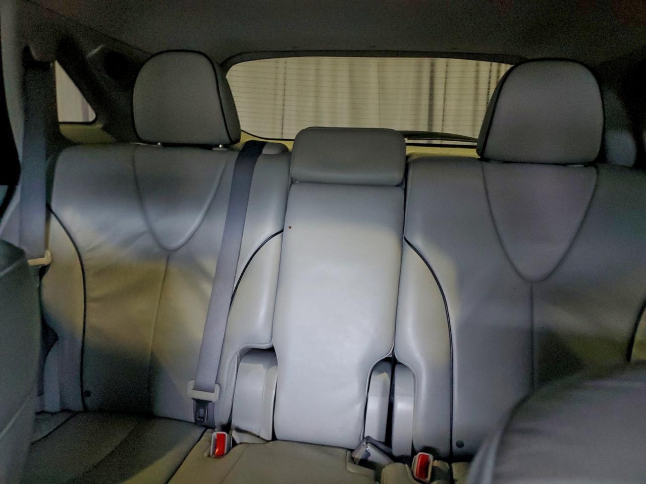 2011 TOYOTA VENZA photo 10