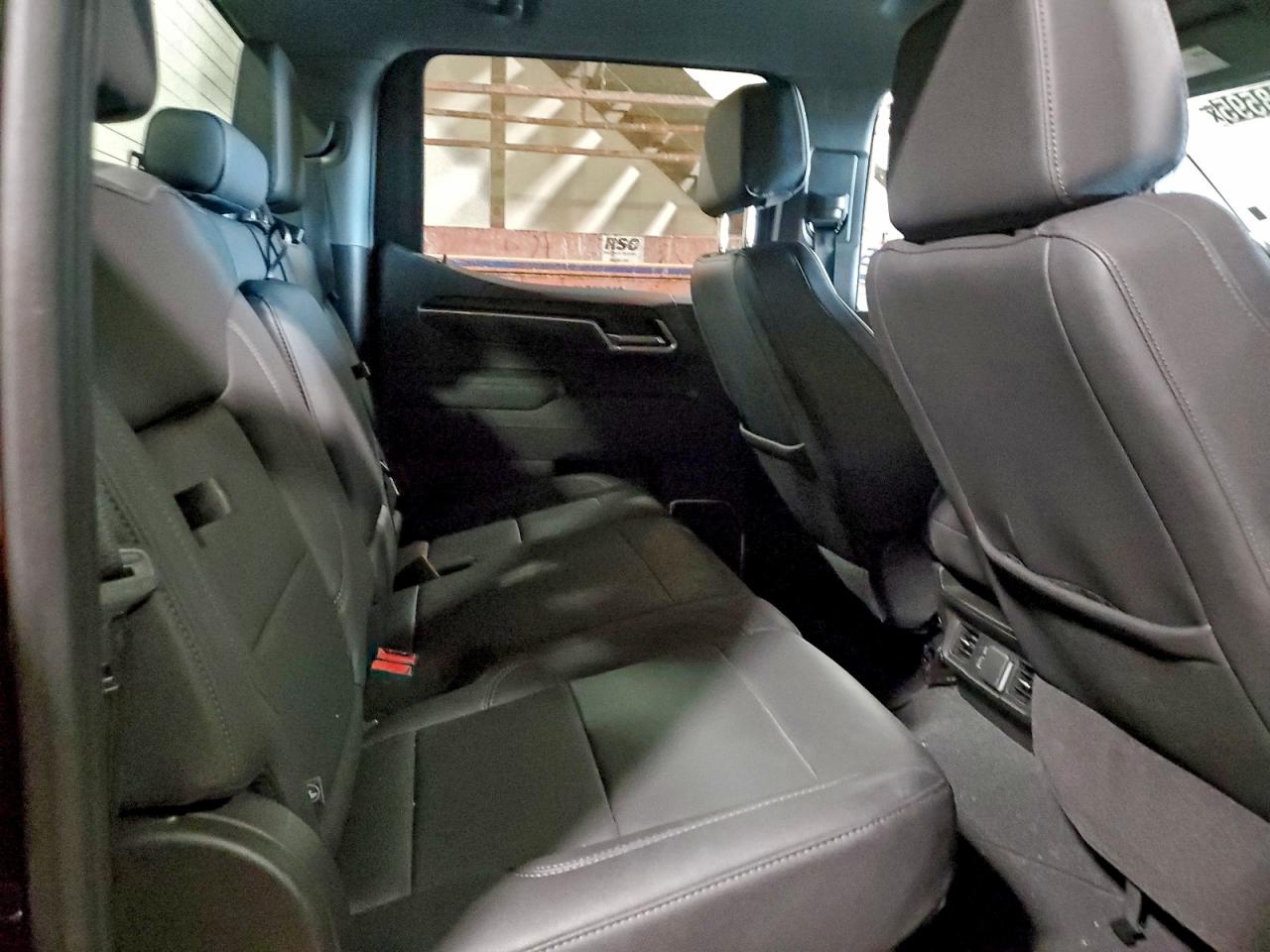 2025 GMC SIERRA K1500 SLT photo 19