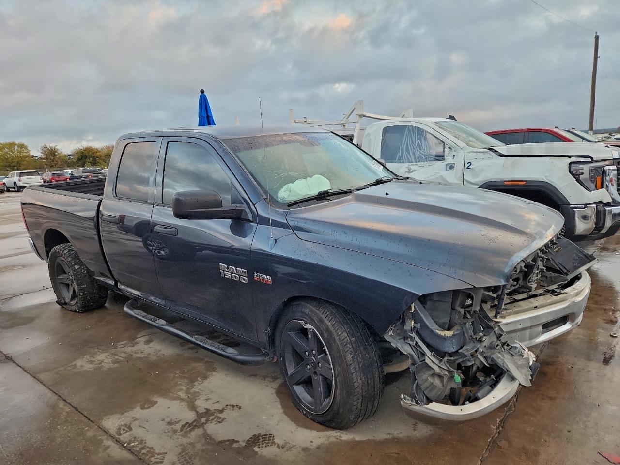 2014 RAM 1500 ST photo 4