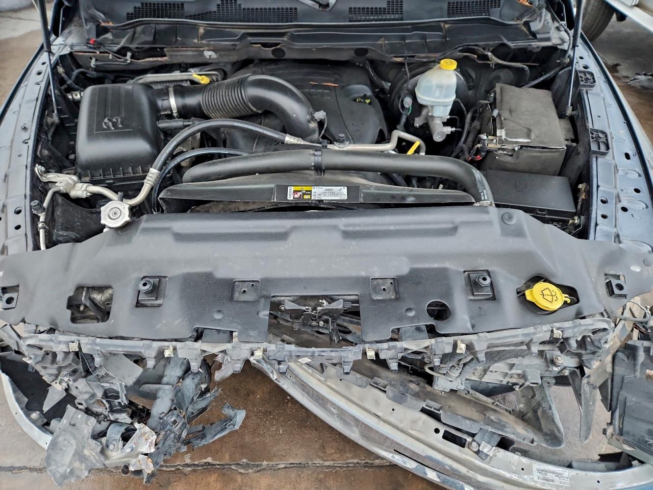 2014 RAM 1500 ST photo 11