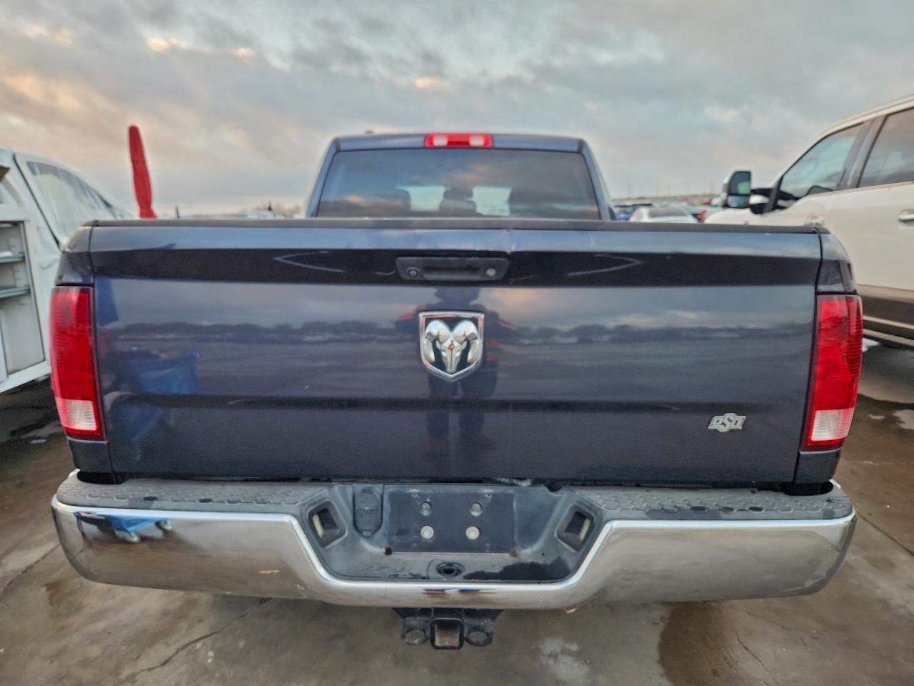 2014 RAM 1500 ST photo 6